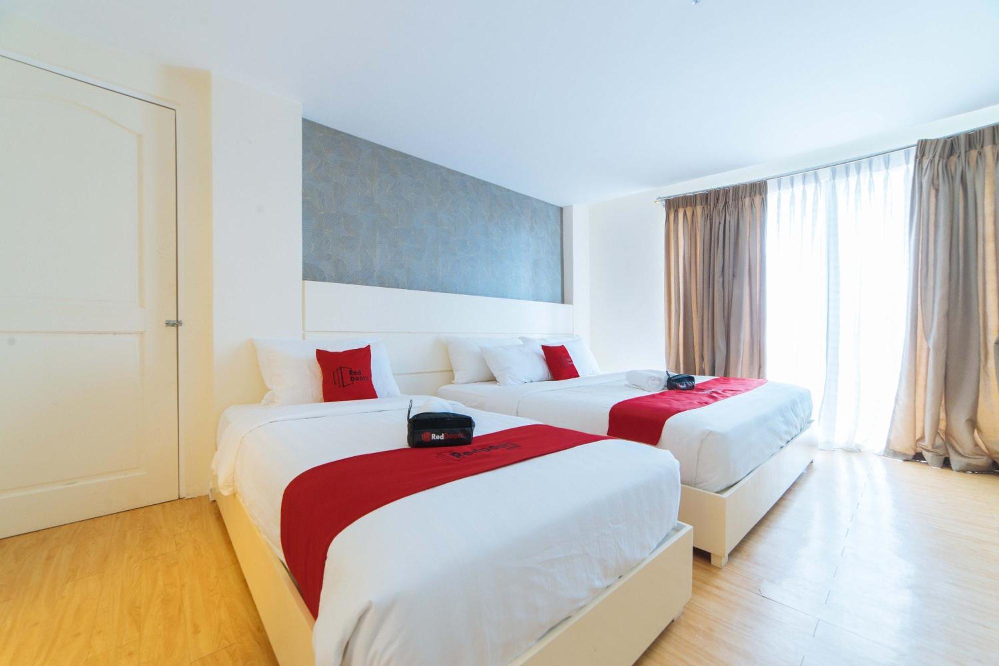 Reddoorz Plus At Hotel Metro Kalibo Bagian luar foto