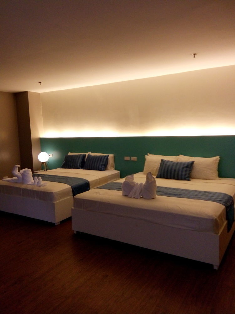 Reddoorz Plus At Hotel Metro Kalibo Bagian luar foto