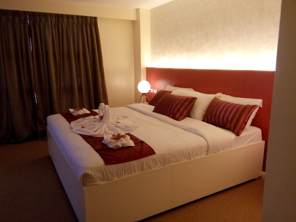 Reddoorz Plus At Hotel Metro Kalibo Bagian luar foto