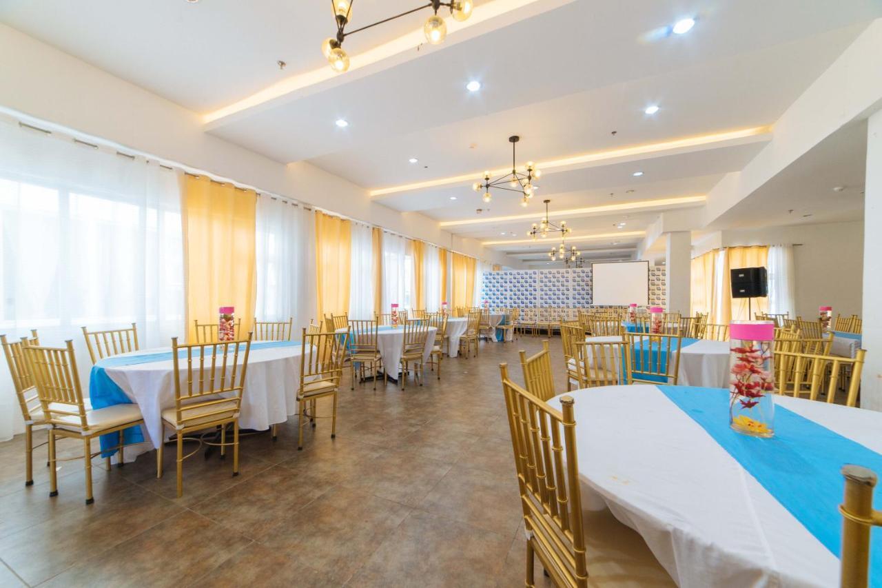 Reddoorz Plus At Hotel Metro Kalibo Bagian luar foto