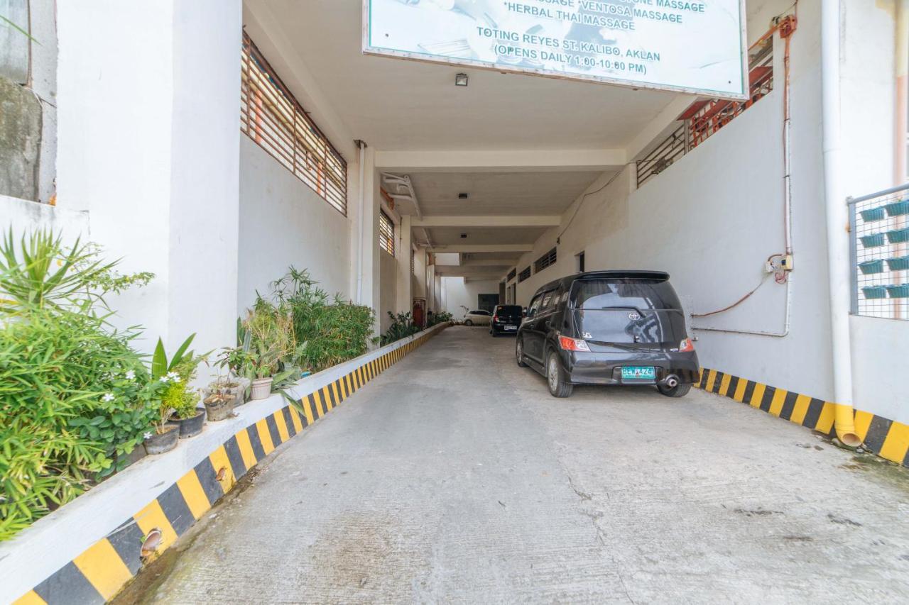 Reddoorz Plus At Hotel Metro Kalibo Bagian luar foto
