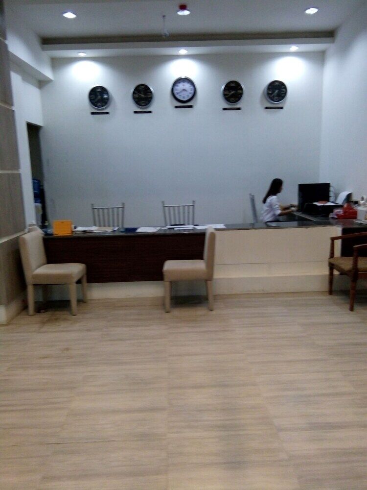 Reddoorz Plus At Hotel Metro Kalibo Bagian luar foto